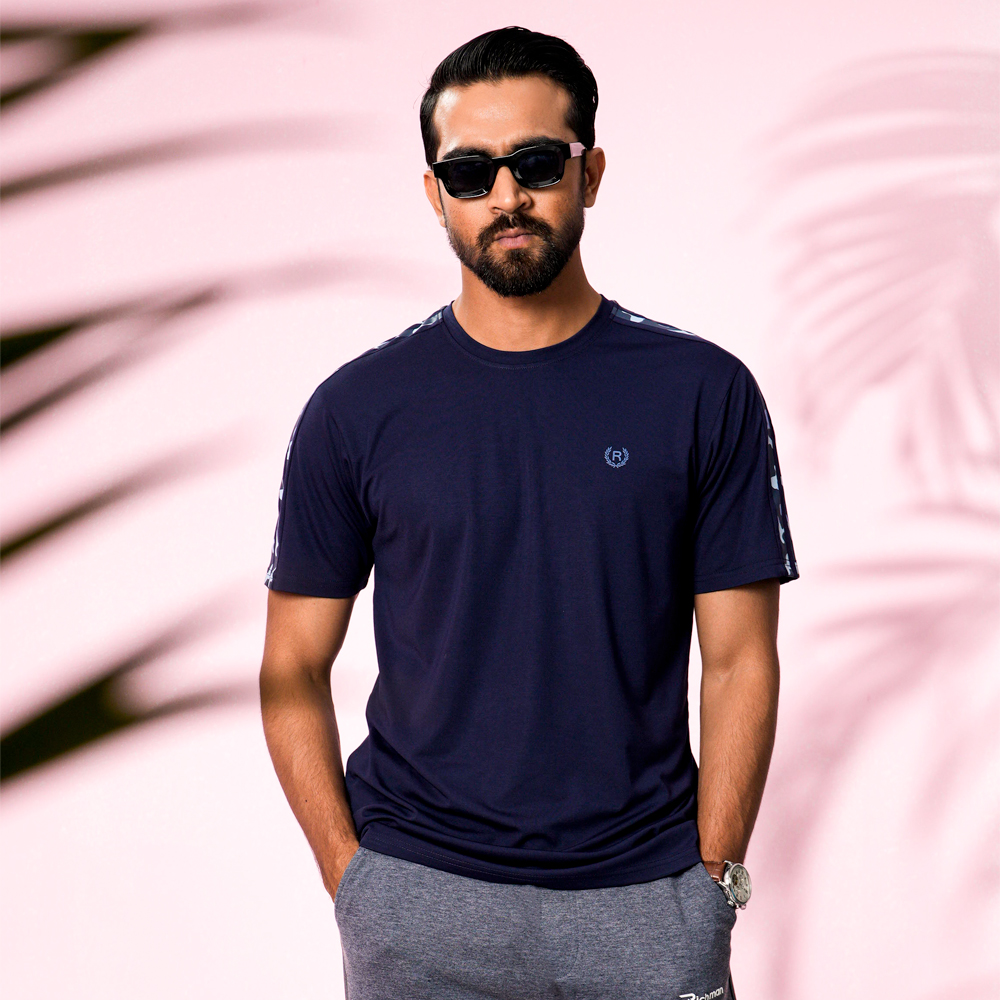 Richman Men's Solid Navy Color Half Sleeve Round Neck T-Shirt